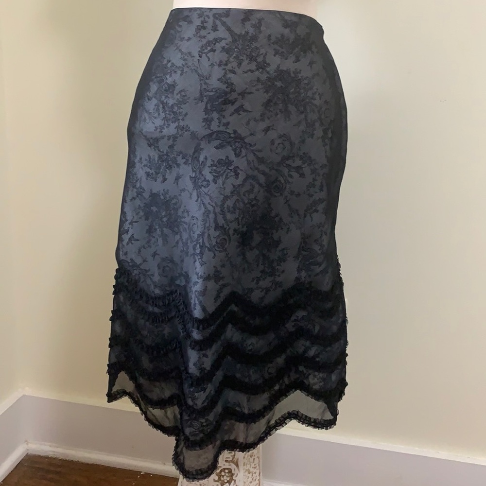 Kay Unger lace black skirt size 4